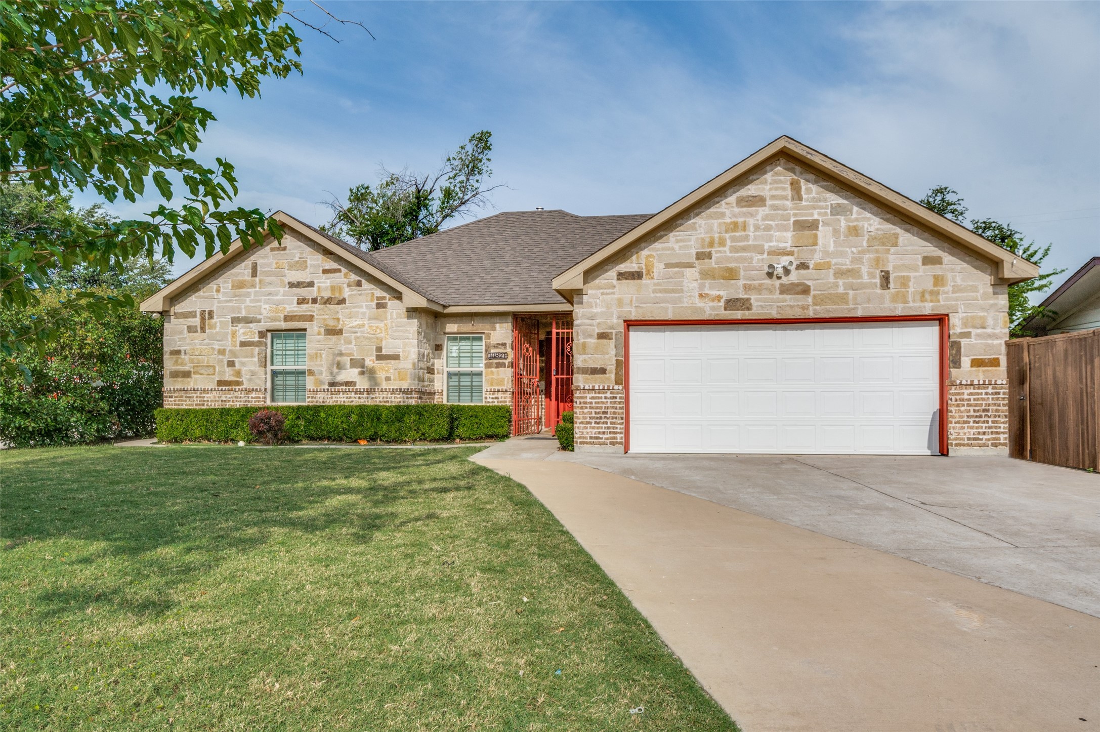 10821 Brockbank Drive Dallas TX 75229
