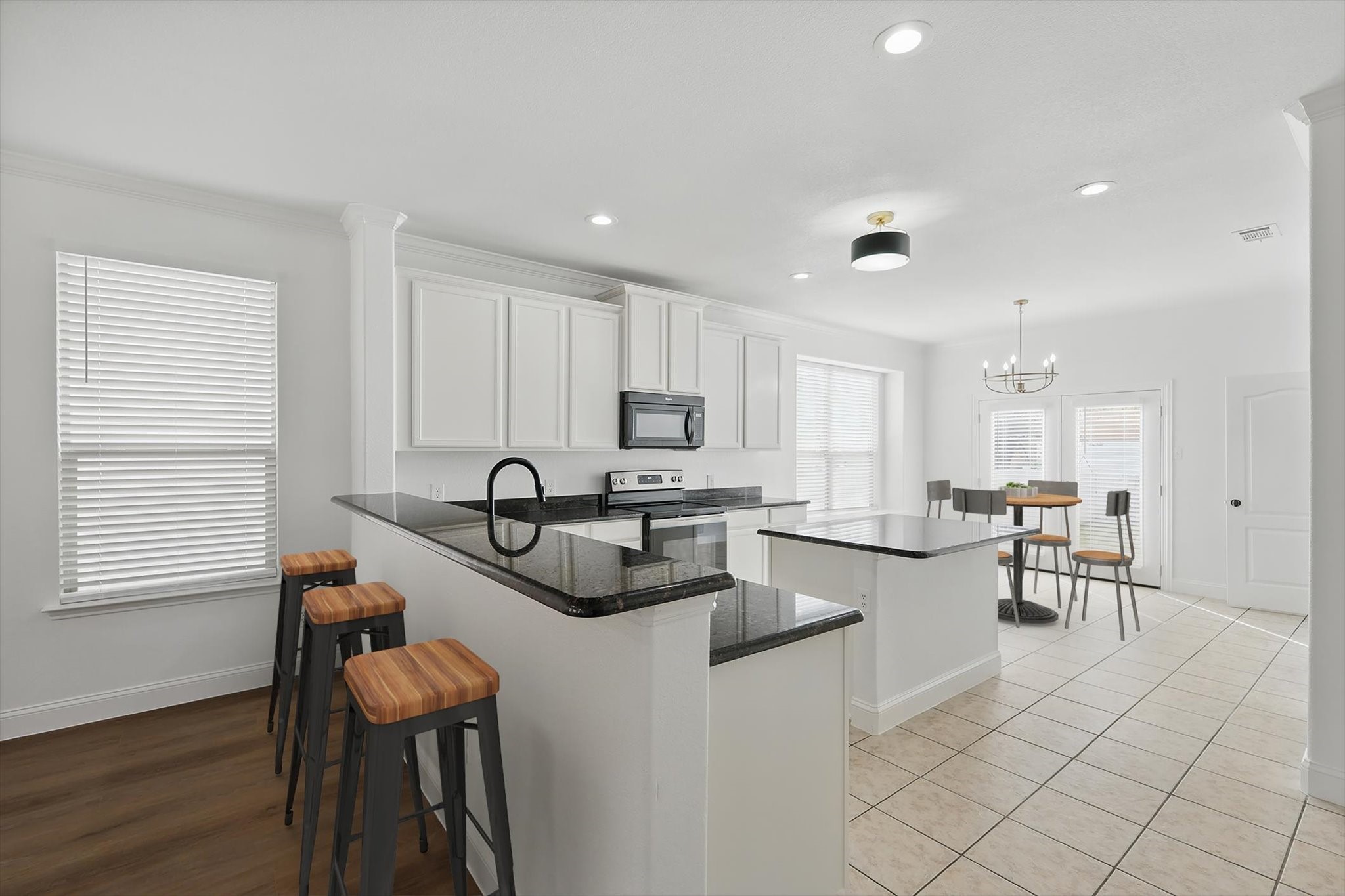 924 Charleston Lane Savannah TX 76227