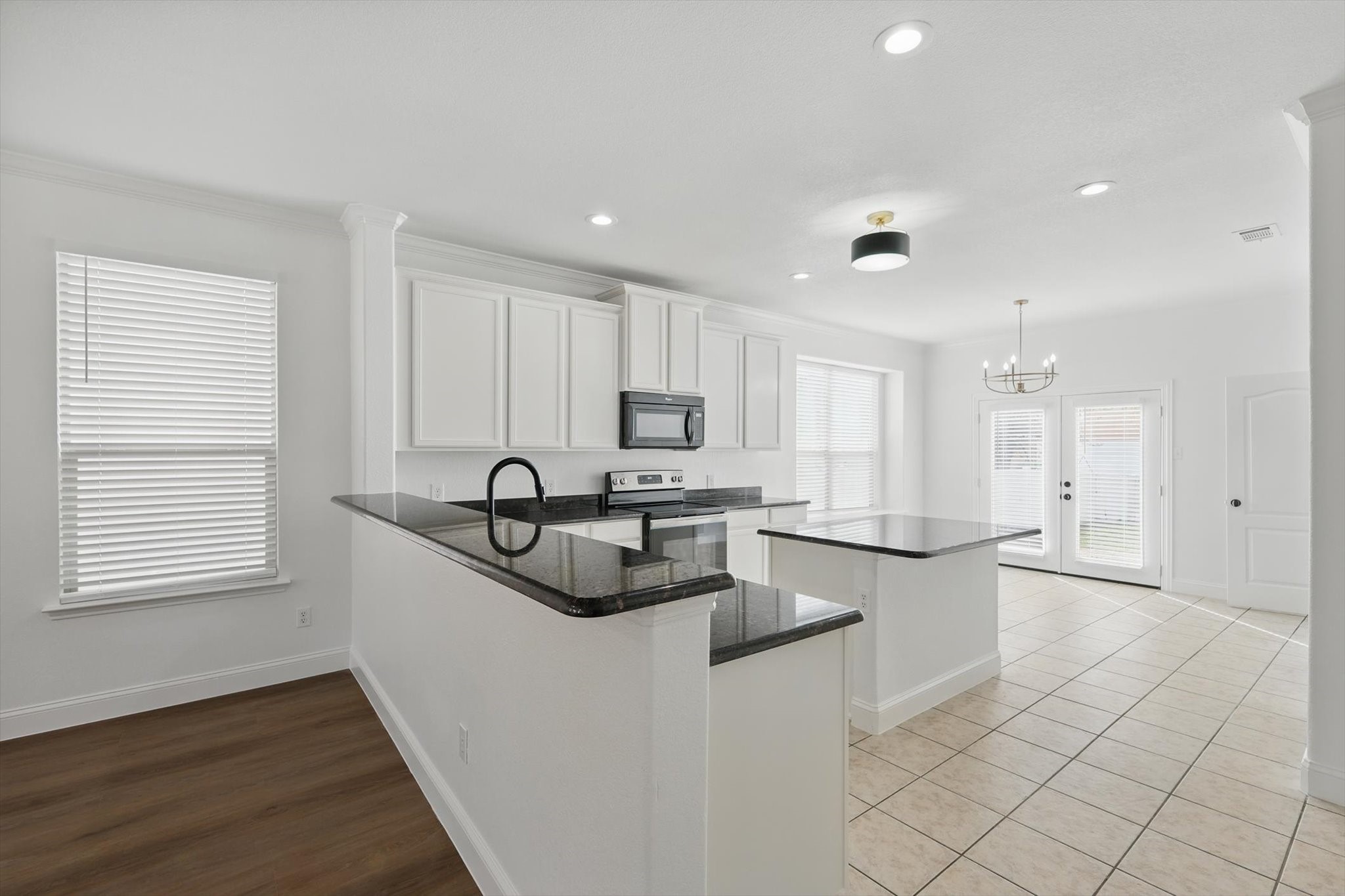 924 Charleston Lane Savannah TX 76227