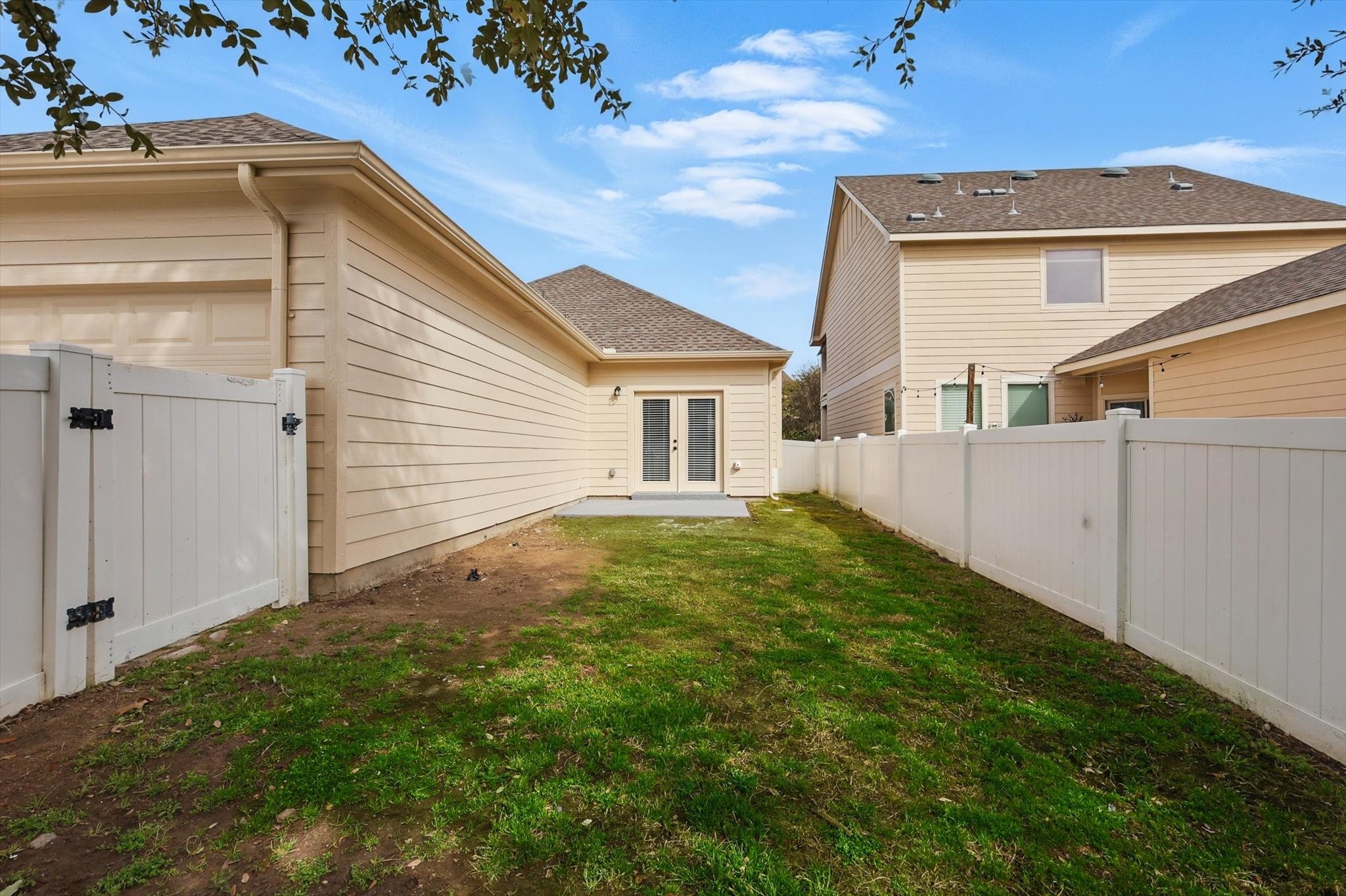 924 Charleston Lane Savannah TX 76227
