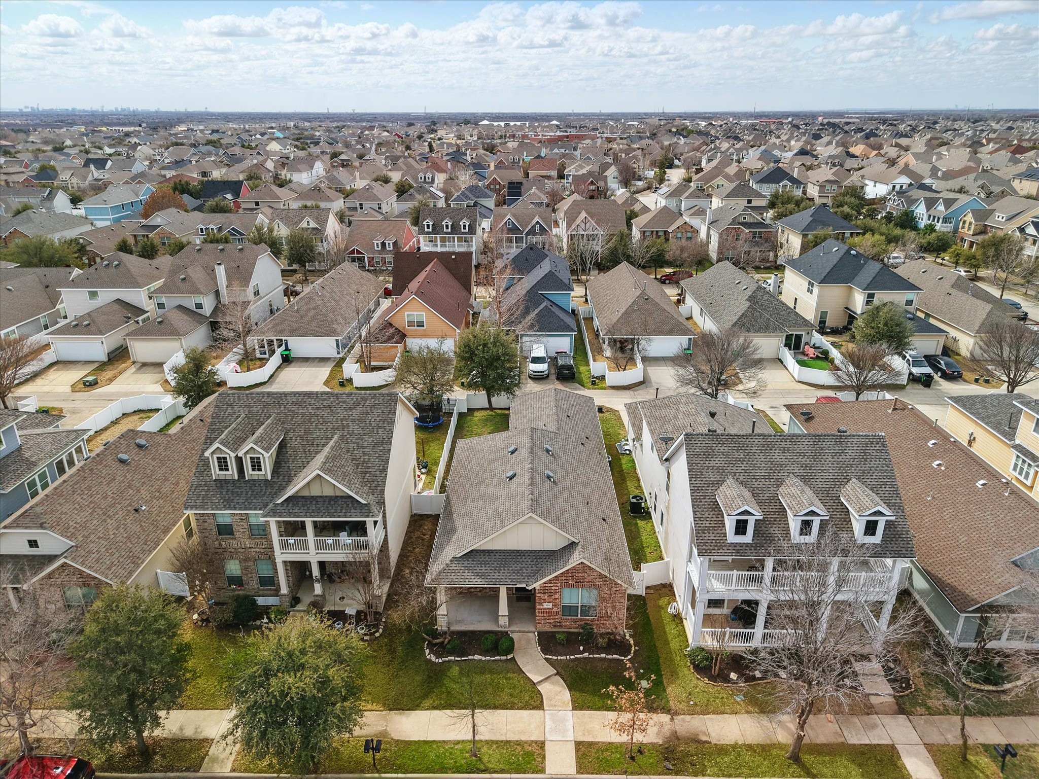 924 Charleston Lane Savannah TX 76227