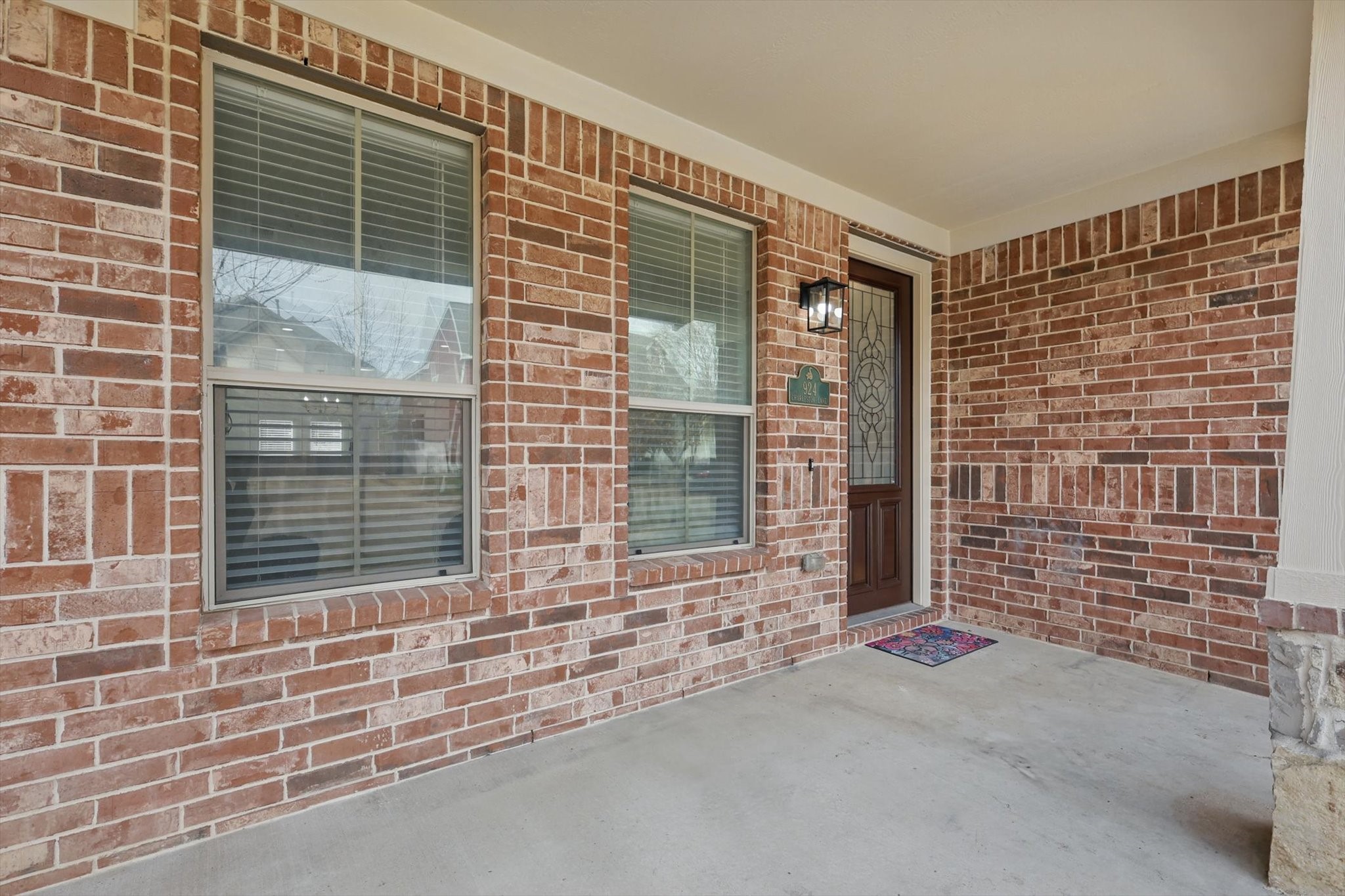 924 Charleston Lane Savannah TX 76227