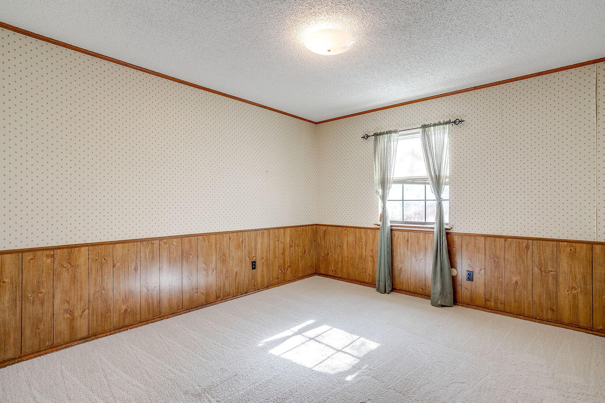 118 Woodcrest Street Weatherford TX 76087