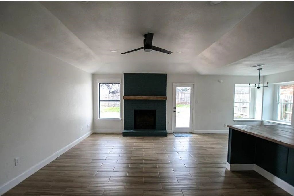 4002 Blueridge Court Arlington TX 76016