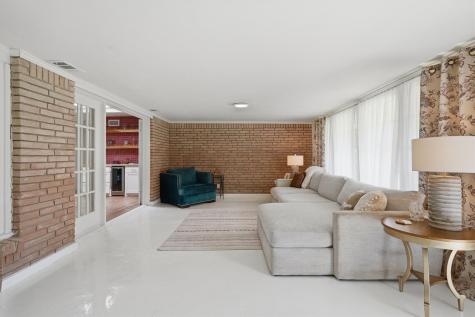 4137 Selkirk Drive W Fort Worth TX 76109