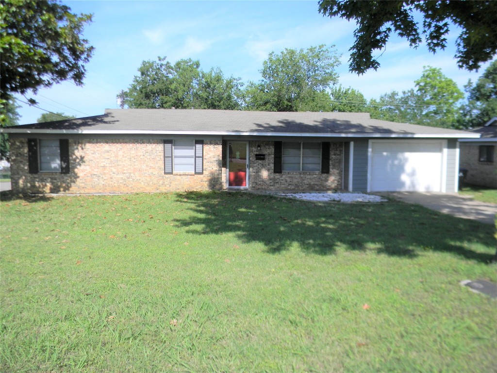 131 S Hickory Avenue Denison TX 75020