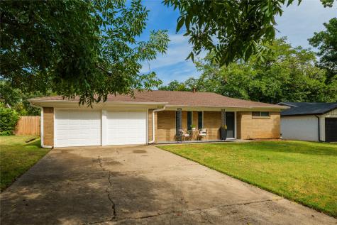 212 Belmont Street Hurst TX 76053