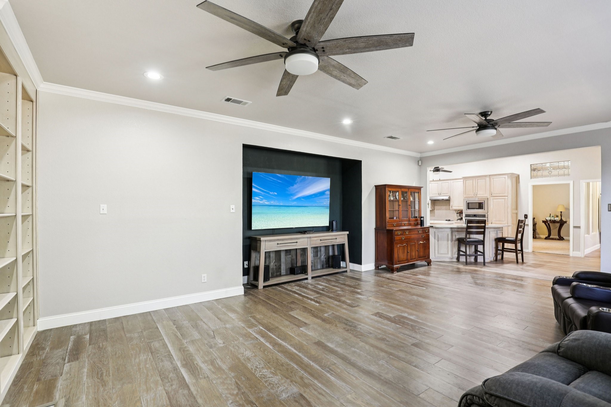 516 Shady Oaks Trail Burleson TX 76028