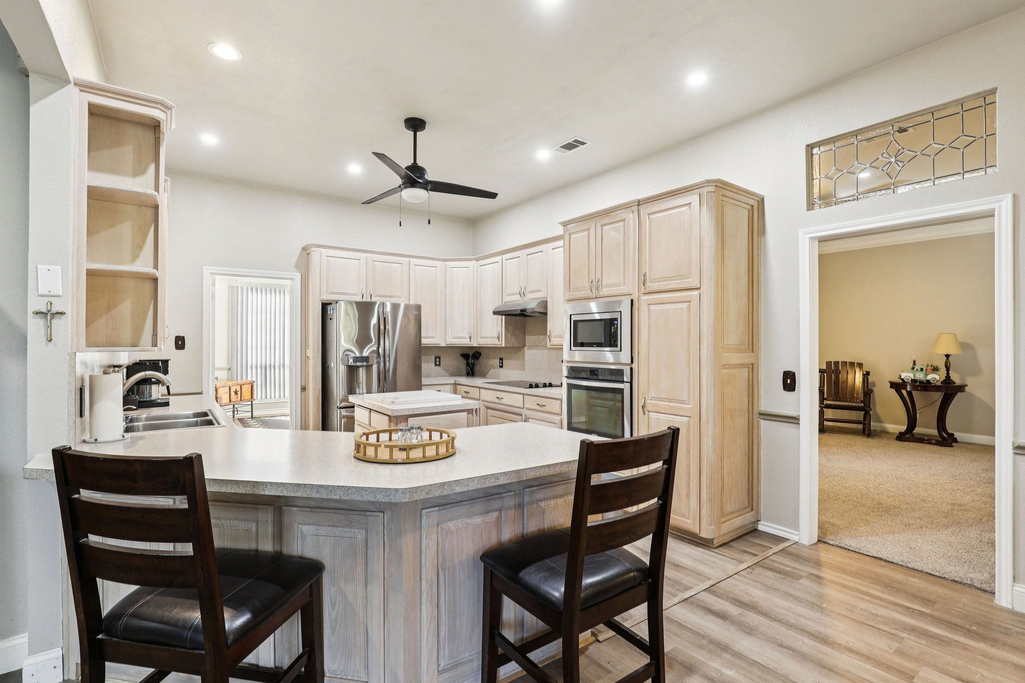 516 Shady Oaks Trail Burleson TX 76028