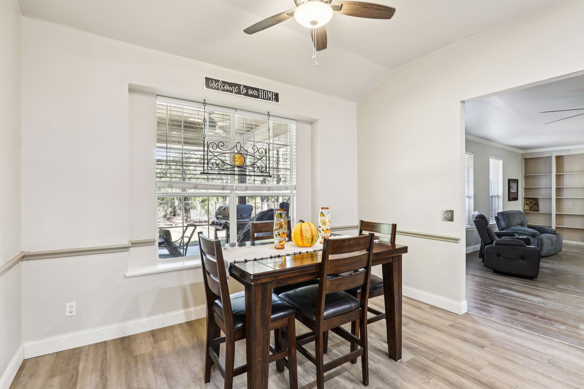 516 Shady Oaks Trail Burleson TX 76028