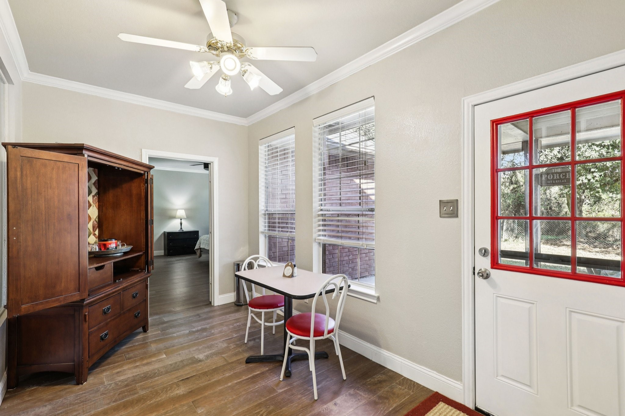 516 Shady Oaks Trail Burleson TX 76028