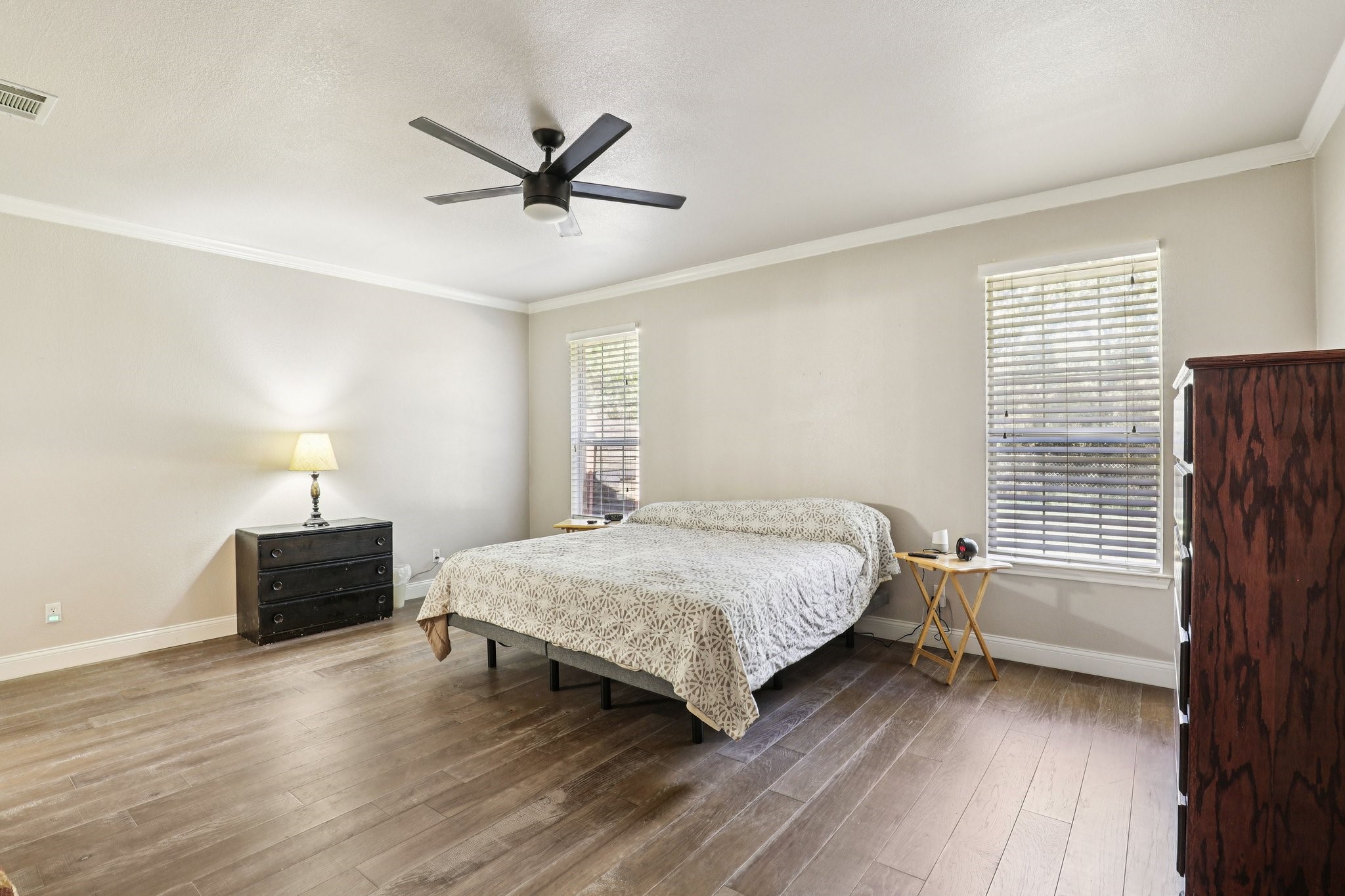 516 Shady Oaks Trail Burleson TX 76028