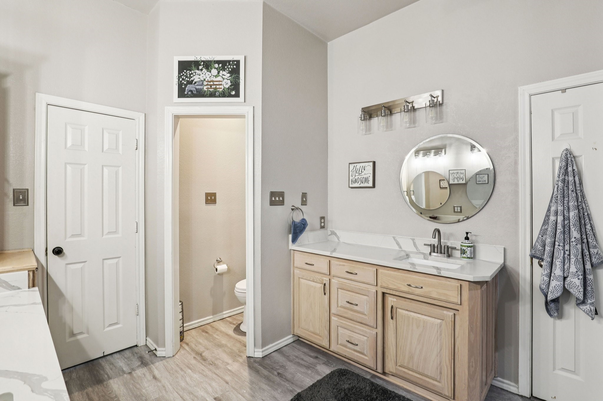 516 Shady Oaks Trail Burleson TX 76028
