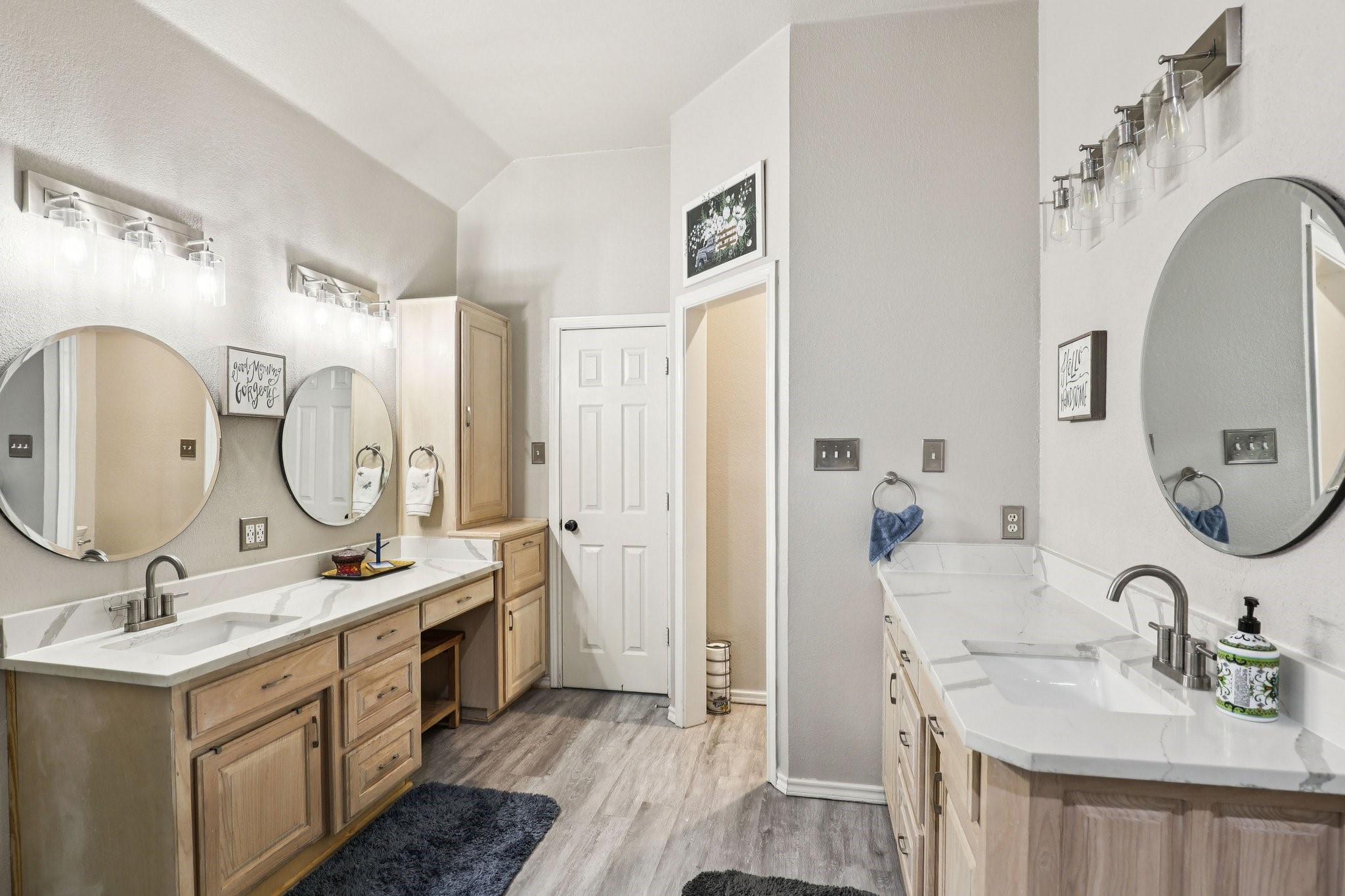 516 Shady Oaks Trail Burleson TX 76028
