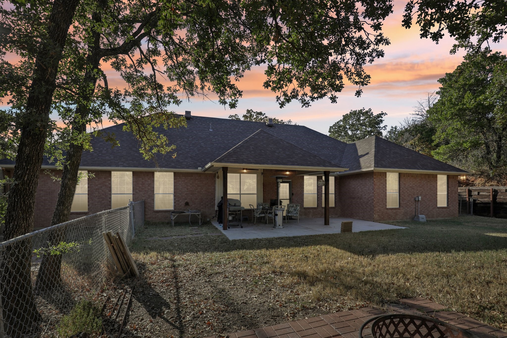 516 Shady Oaks Trail Burleson TX 76028