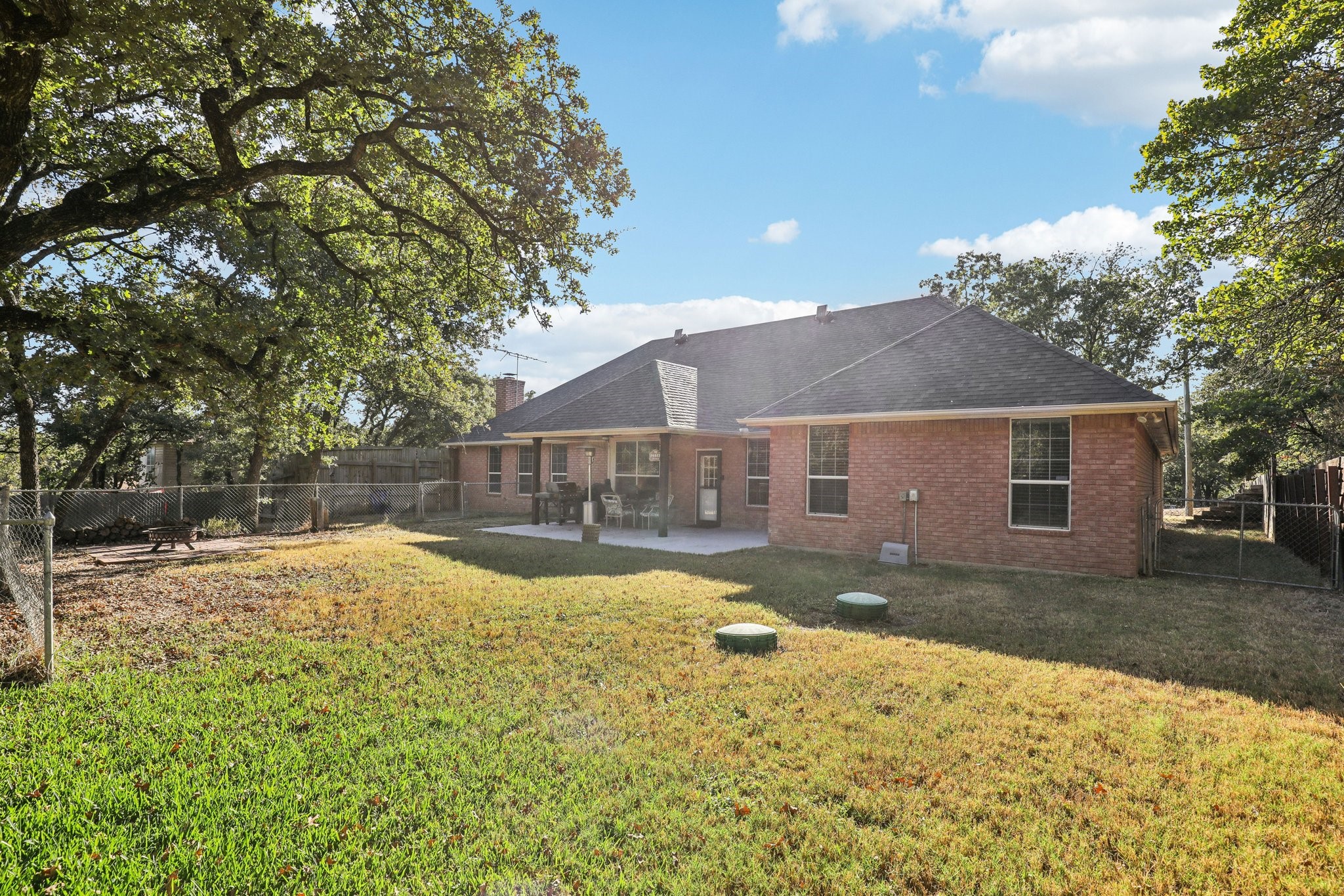 516 Shady Oaks Trail Burleson TX 76028