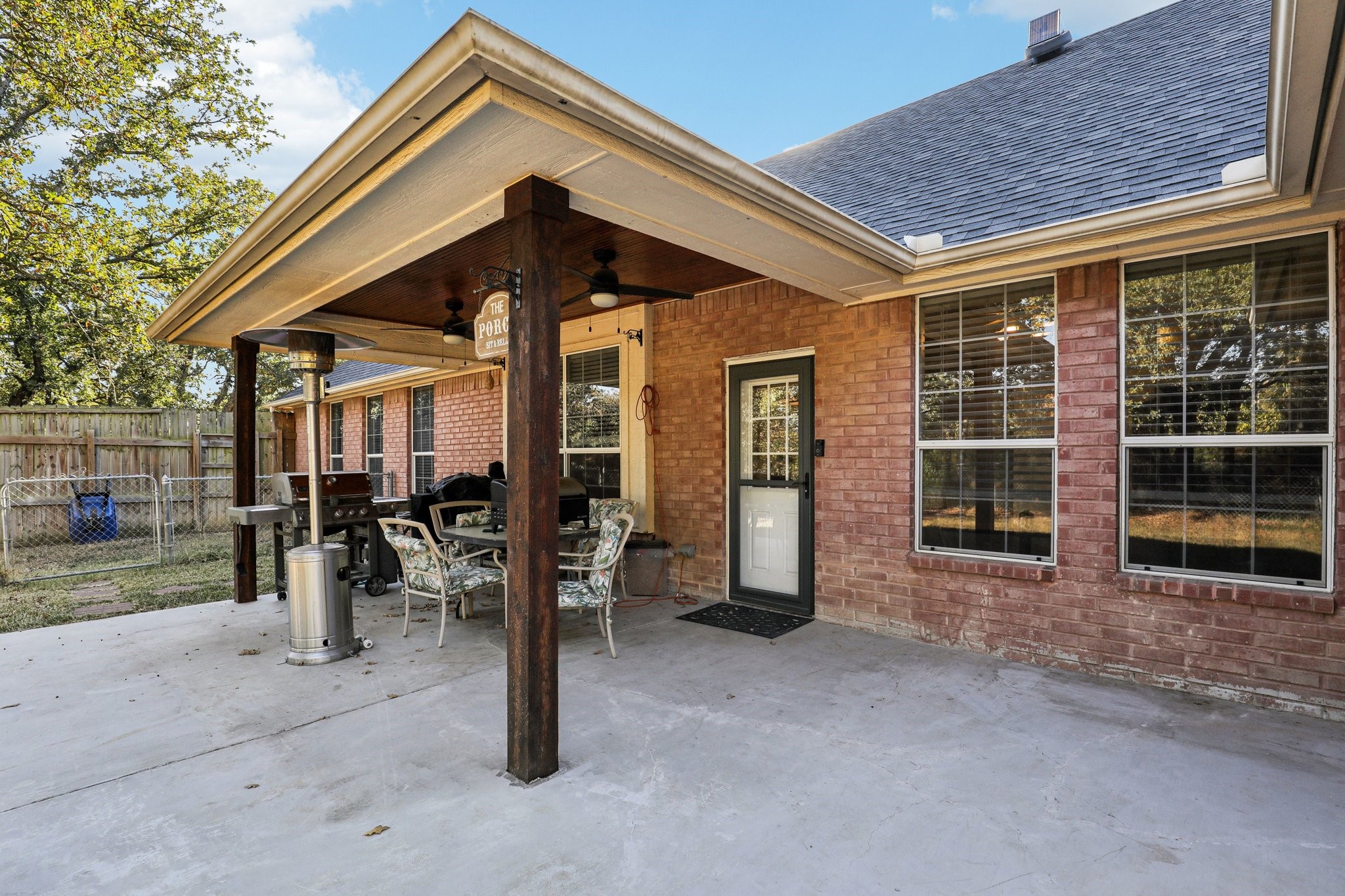 516 Shady Oaks Trail Burleson TX 76028