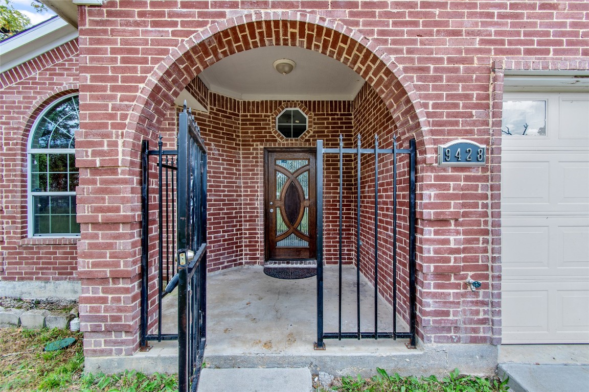 9428 Paramount Avenue Dallas TX 75217