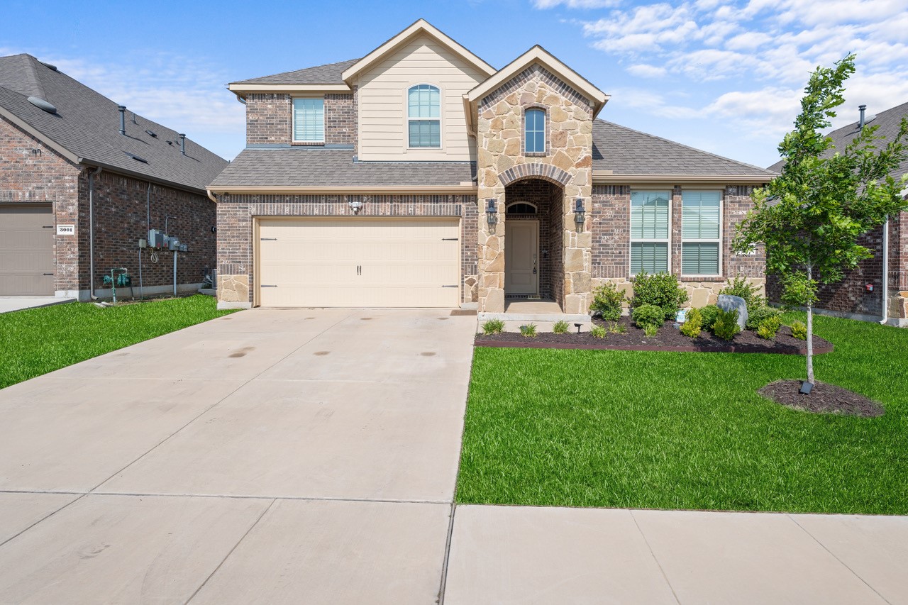 3005 Aransas Avenue Aubrey TX 76227