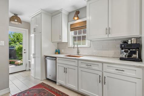 6038 Anita Street Dallas TX 75206