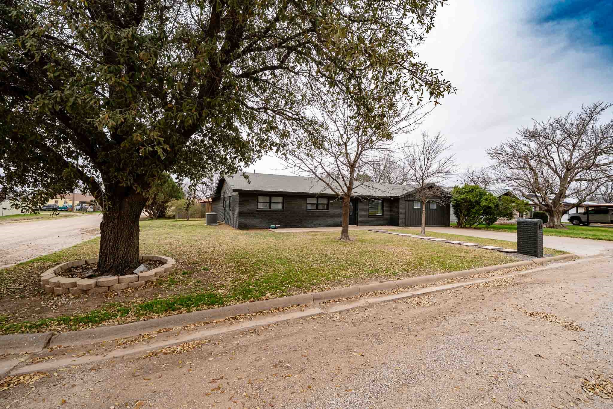 600 NW Avenue I Hamlin TX 79520