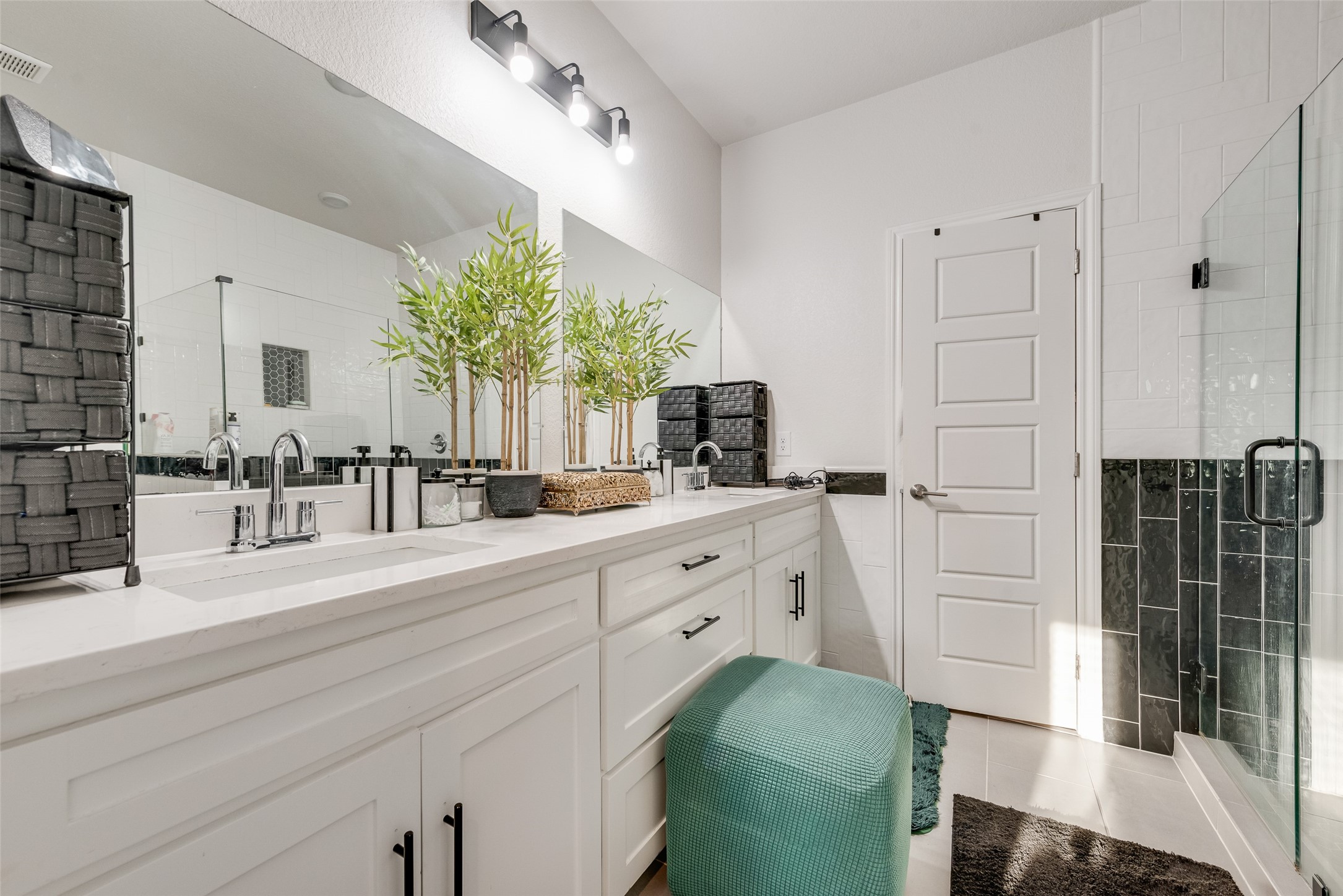 4225 Elkins Avenue Lancaster TX 75134