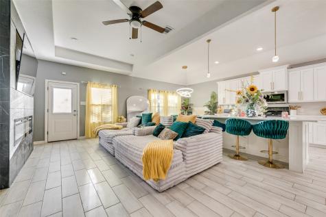 4225 Elkins Avenue Lancaster TX 75134