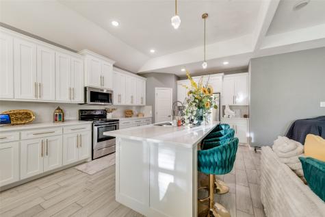 4225 Elkins Avenue Lancaster TX 75134