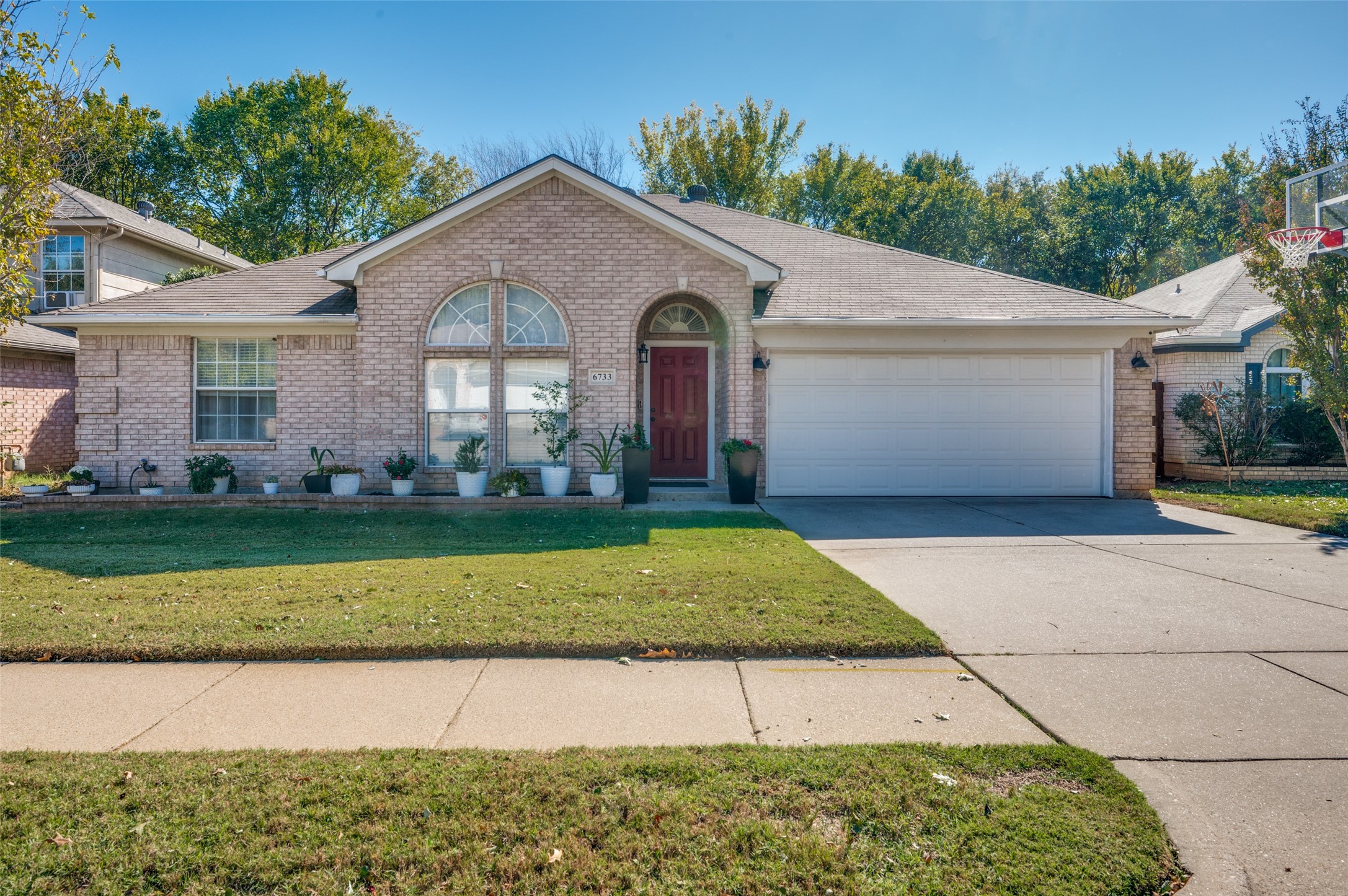 6733 Big Springs Drive Arlington TX 76001