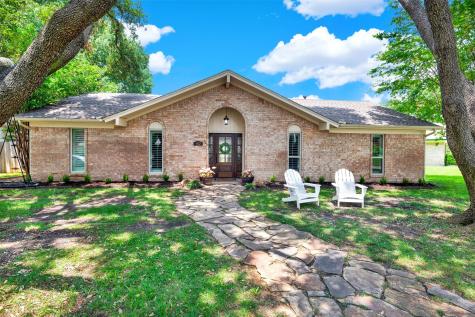 912 Sandalwood Avenue Richardson TX 75080
