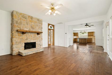 913 Bridgewater Lane Mesquite TX 75181