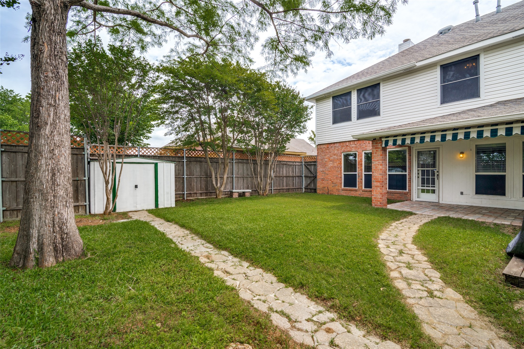 913 Bridgewater Lane Mesquite TX 75181