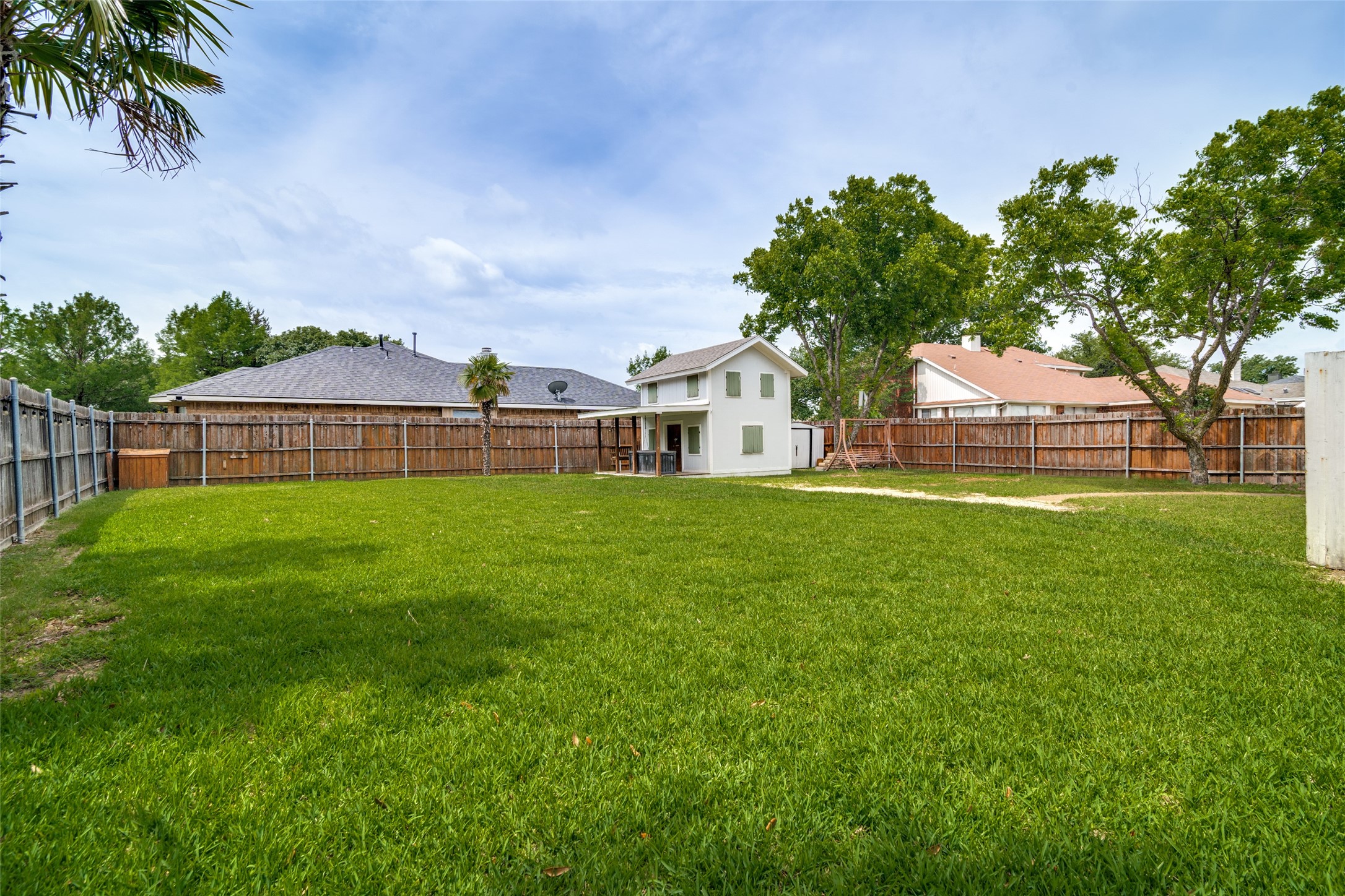 913 Bridgewater Lane Mesquite TX 75181