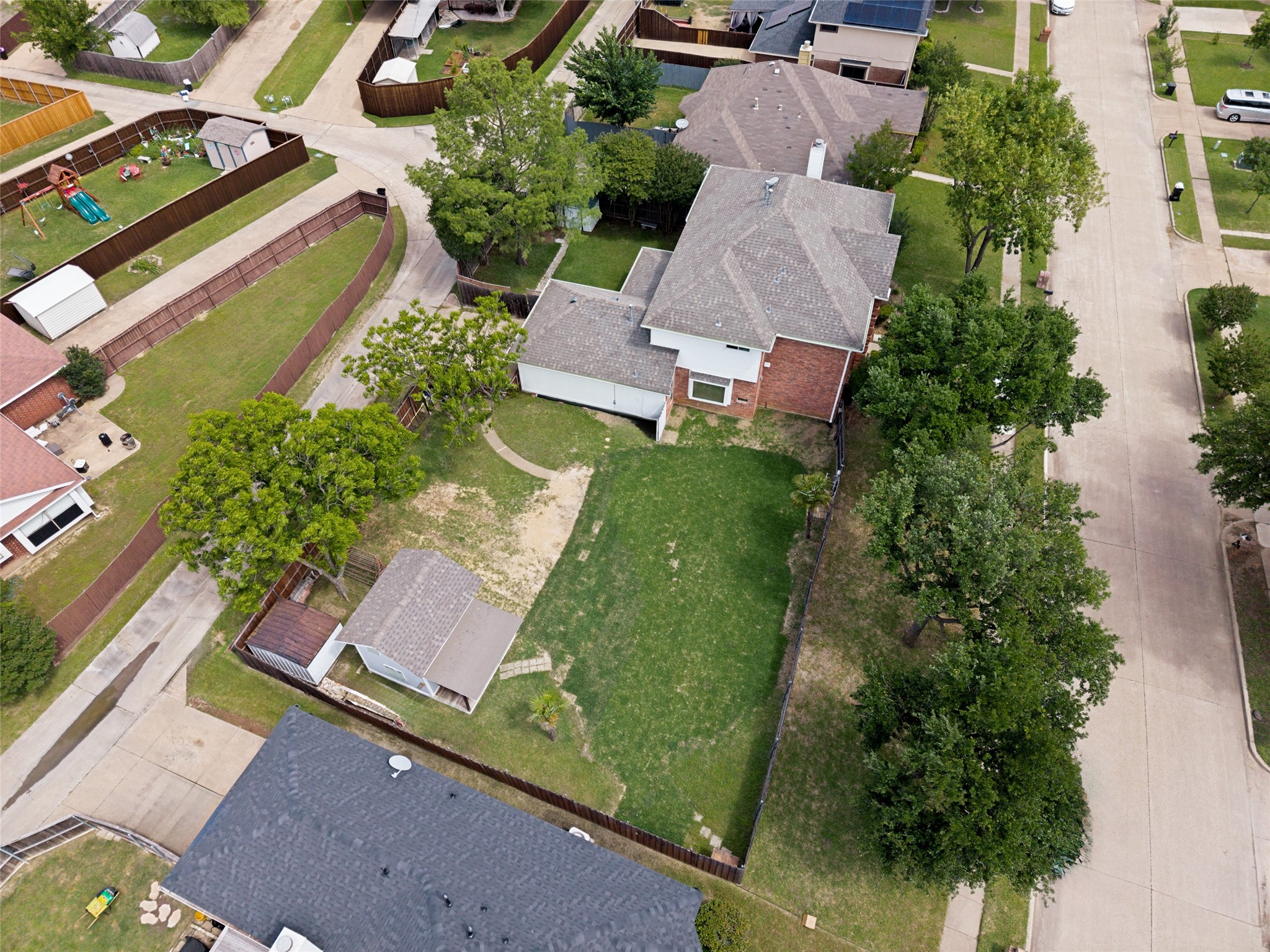 913 Bridgewater Lane Mesquite TX 75181