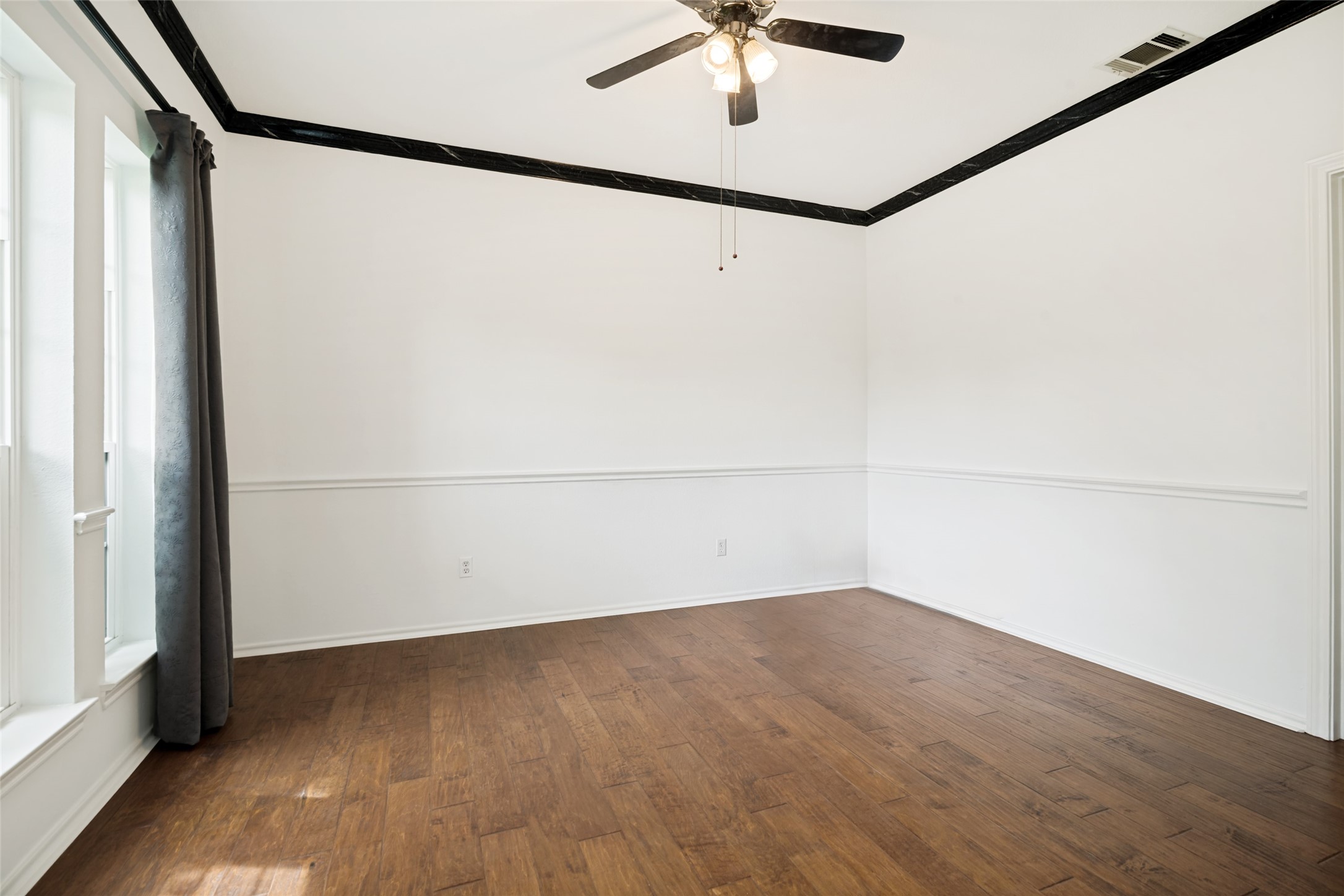 913 Bridgewater Lane Mesquite TX 75181