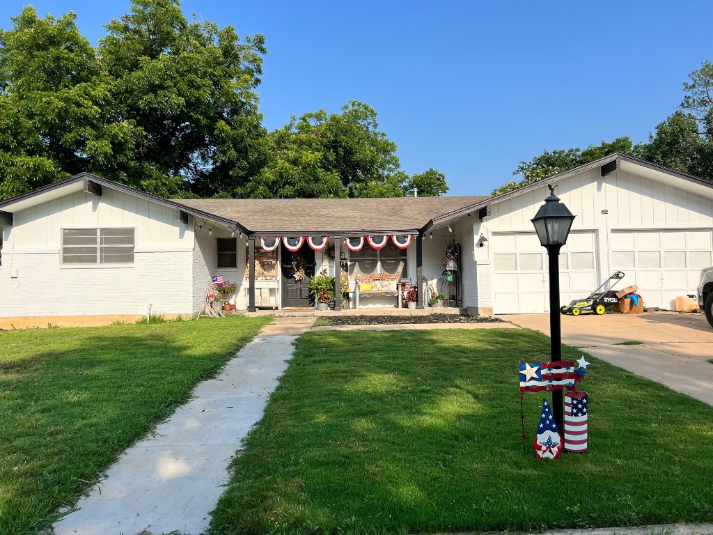 207 N Ervin Street Comanche TX 76442