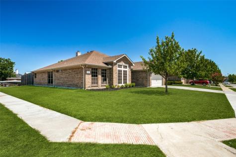 952 Winepress Road Burleson TX 76028