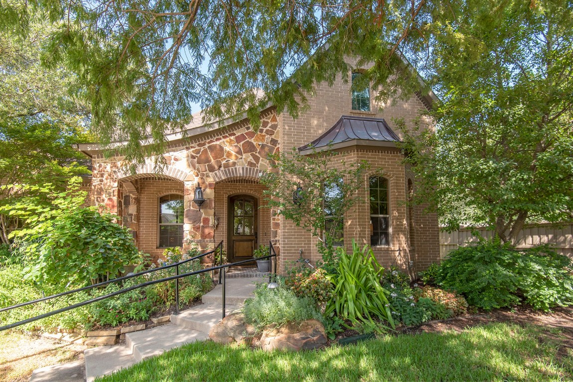 100 Stonehaven Court Mckinney TX 75072