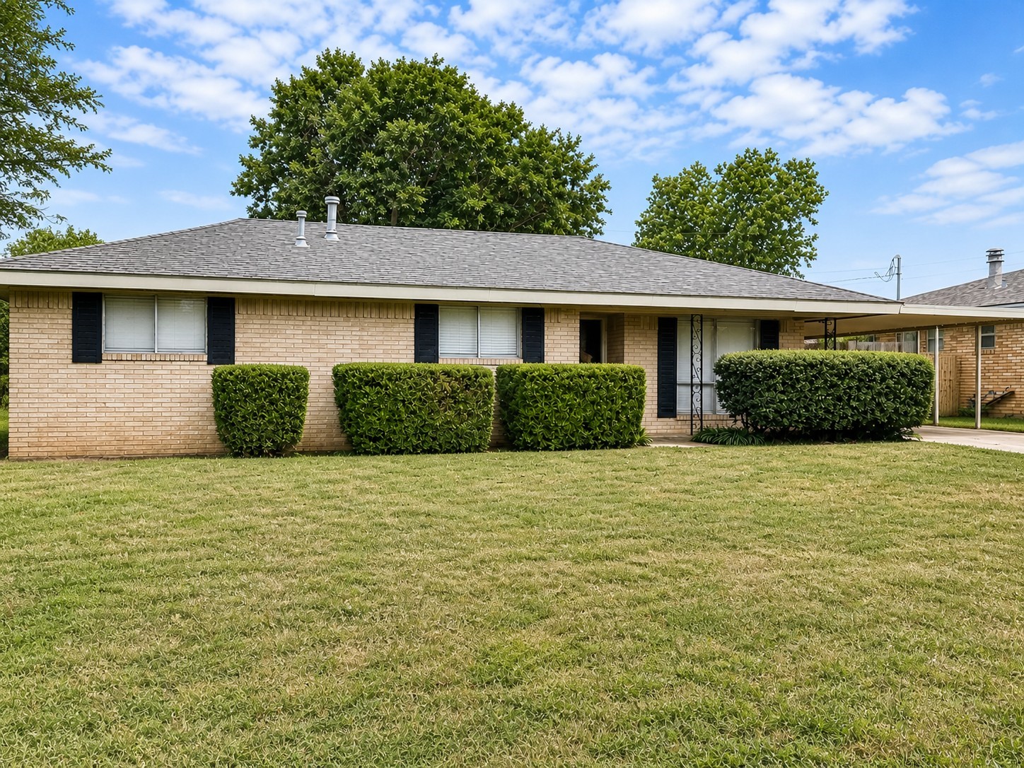 1507 Hulme Street Bowie TX 76230