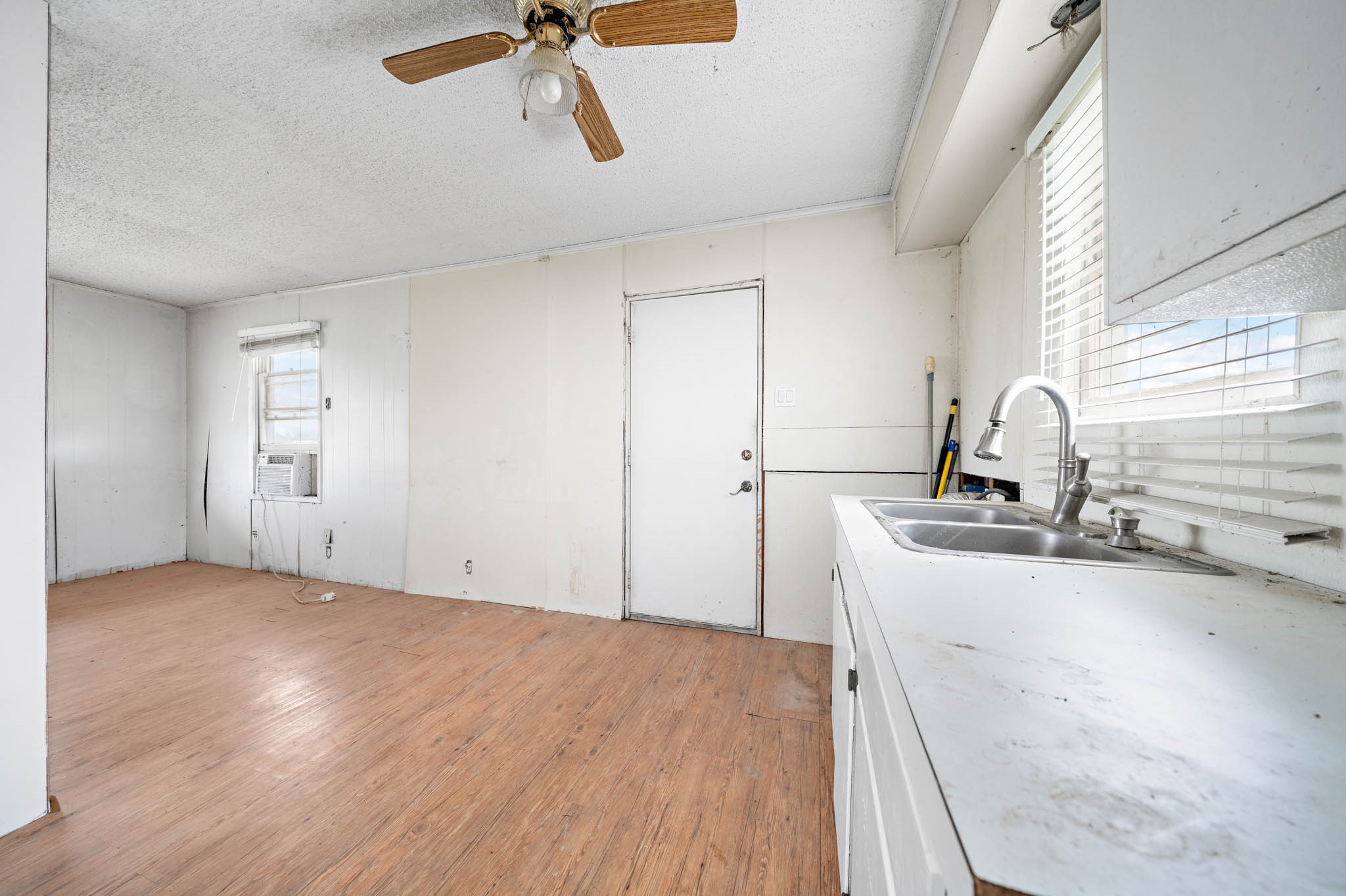 895 Hcr 2452 N Hillsboro TX 76645
