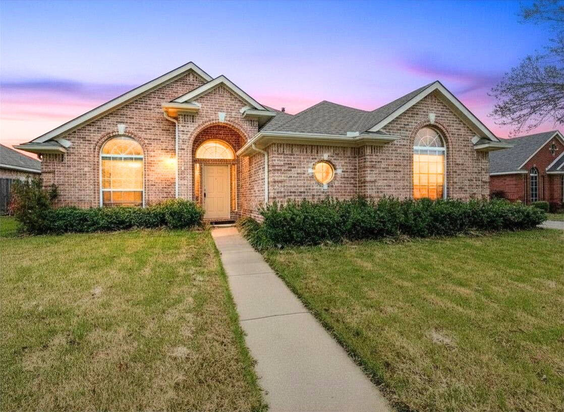 3516 Heatherbrook Drive Arlington TX 76001