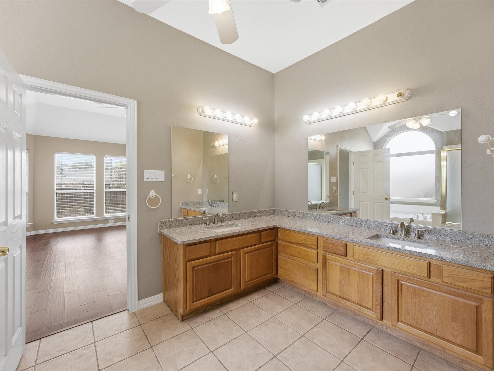 3516 Heatherbrook Drive Arlington TX 76001