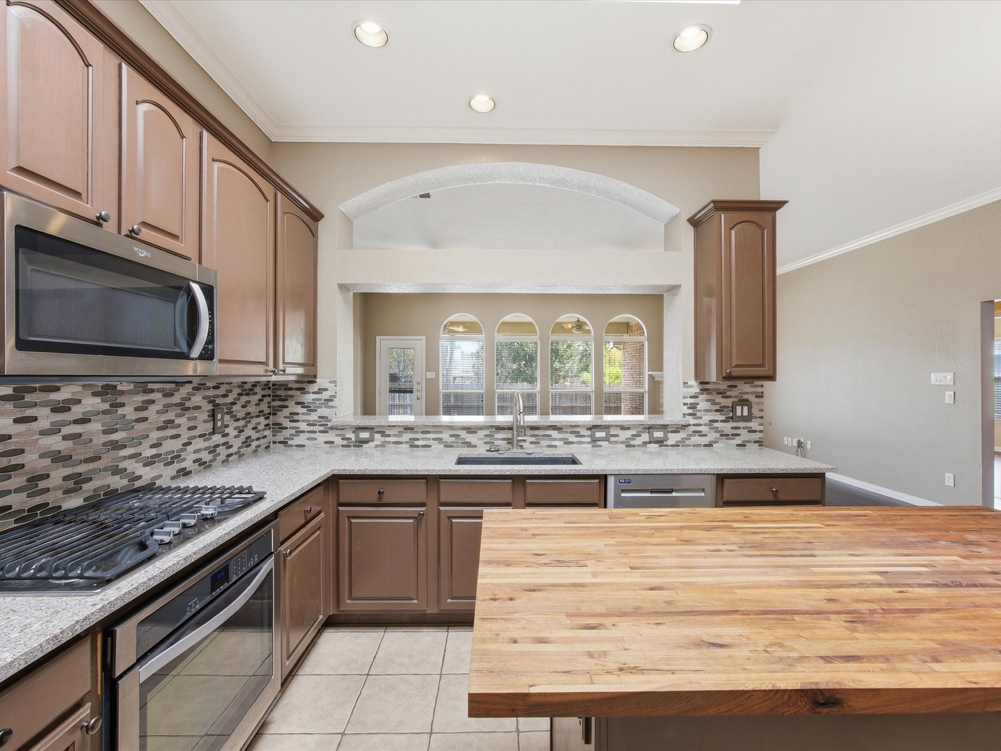 3516 Heatherbrook Drive Arlington TX 76001