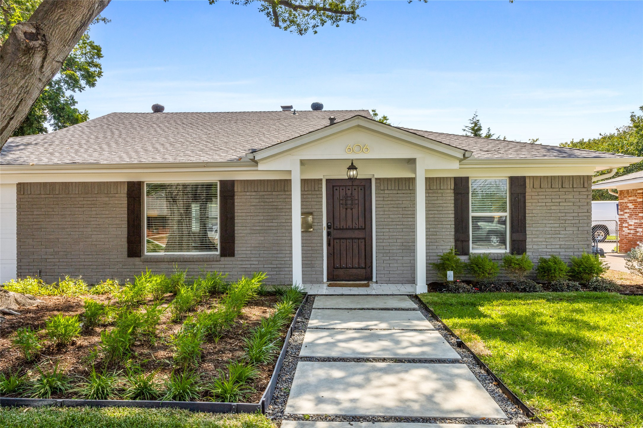 606 Burnwood Drive Irving TX 75062