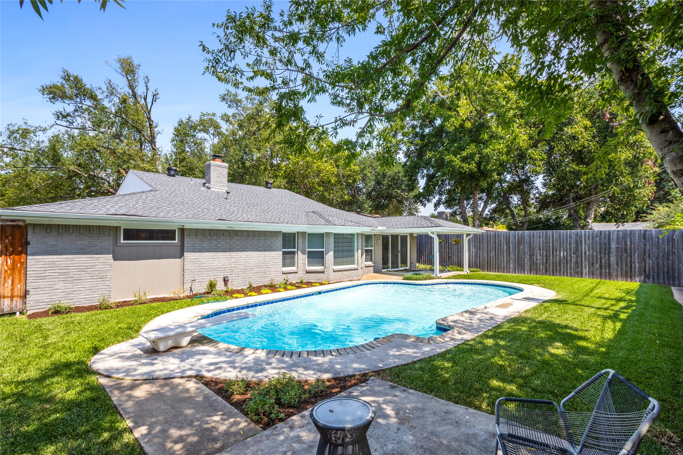 606 Burnwood Drive Irving TX 75062