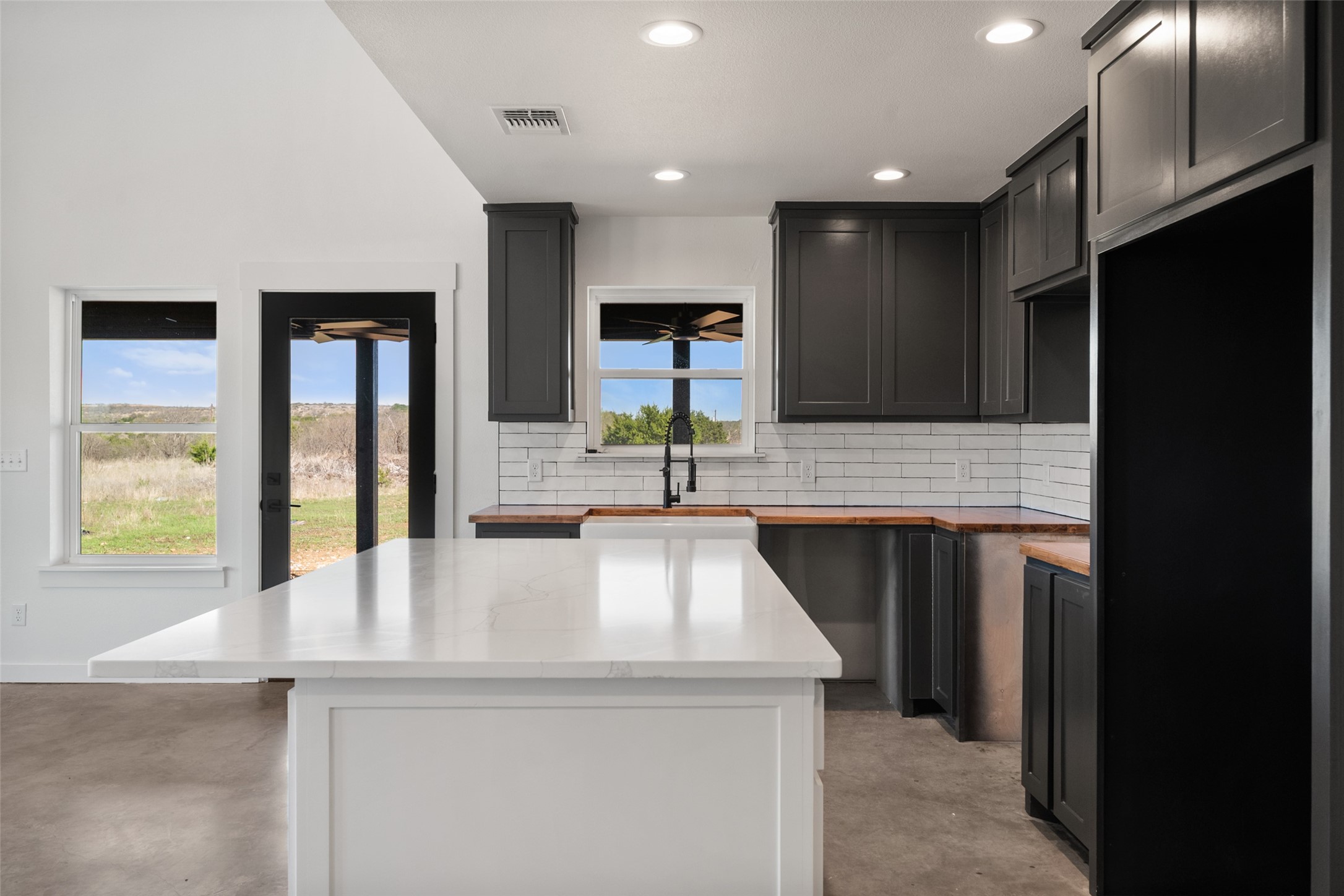 1053 Bluff Creek Drive Strawn TX 76475
