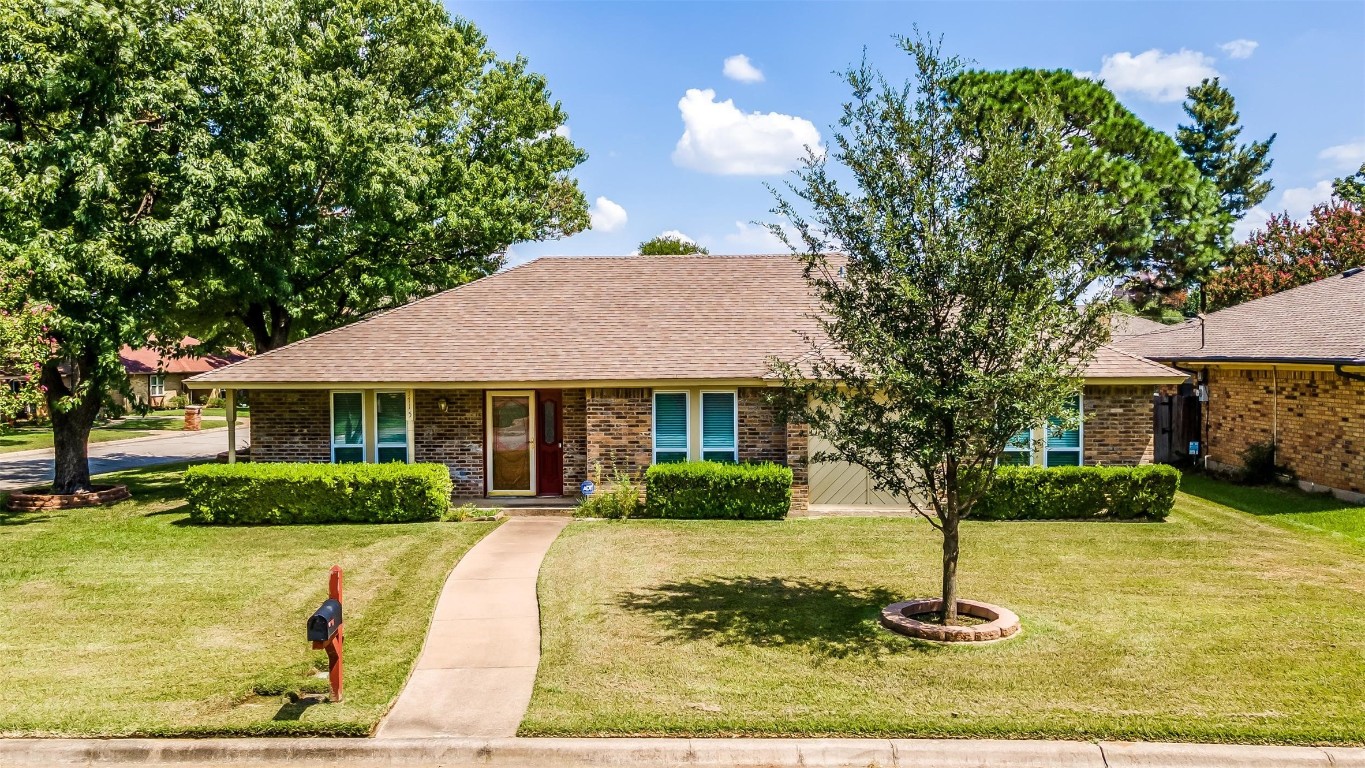1715 Martinique Court Arlington TX 76012