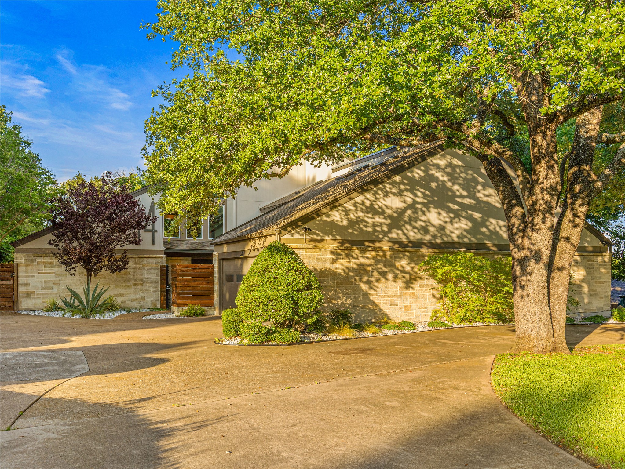 14 Windward Road Benbrook TX 76132