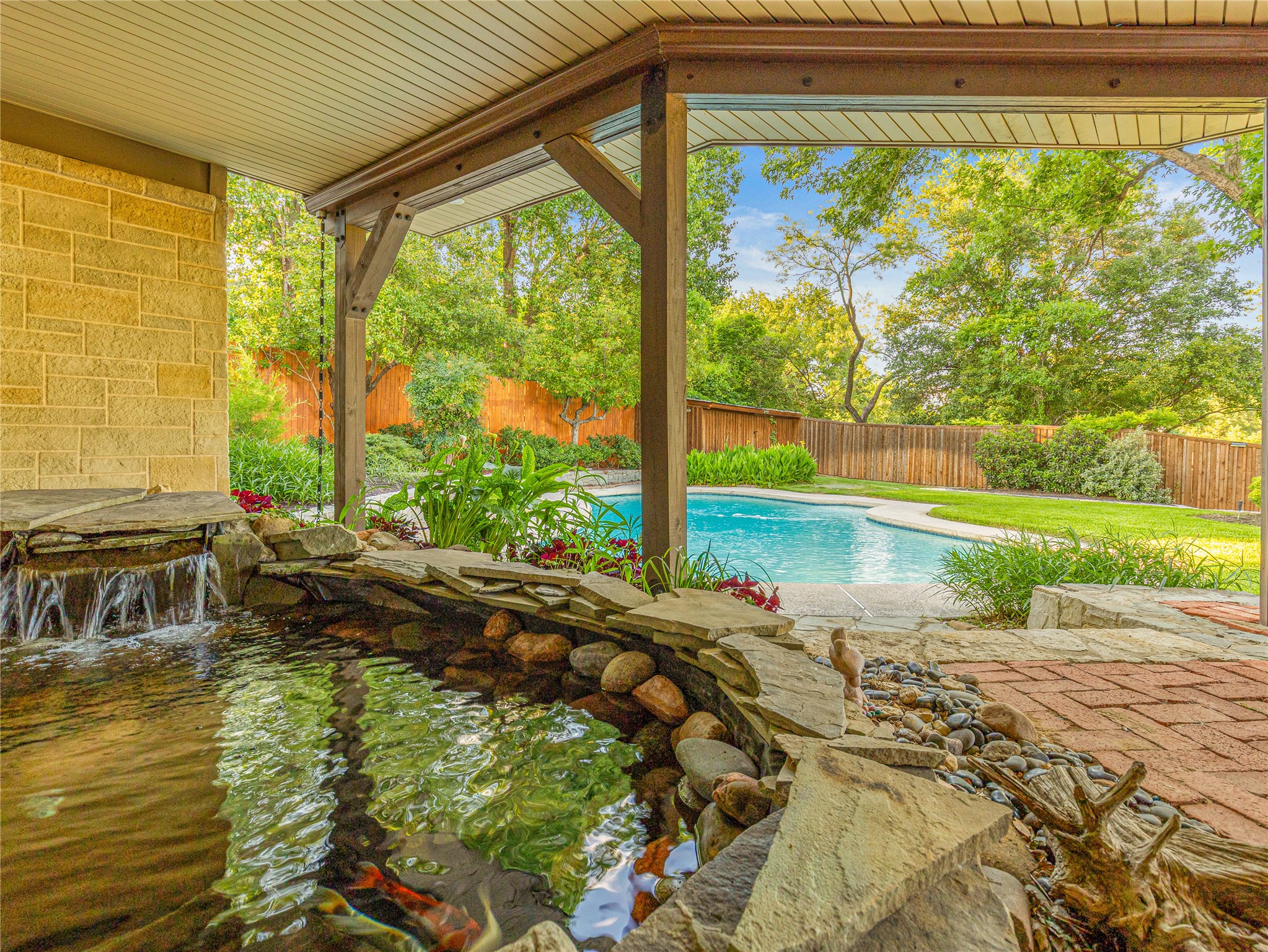 14 Windward Road Benbrook TX 76132