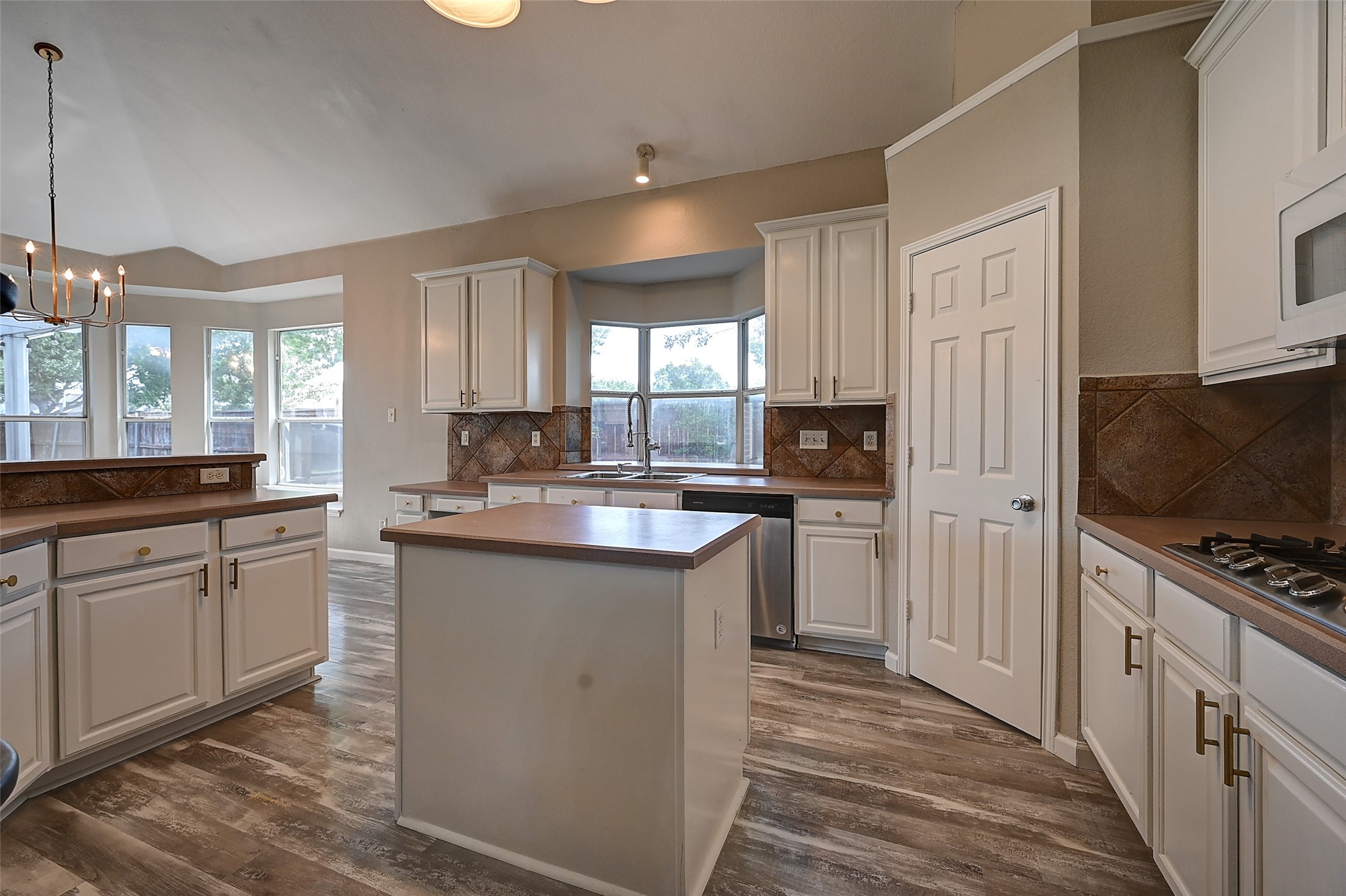 7500 Parkgate Drive Fort Worth TX 76137